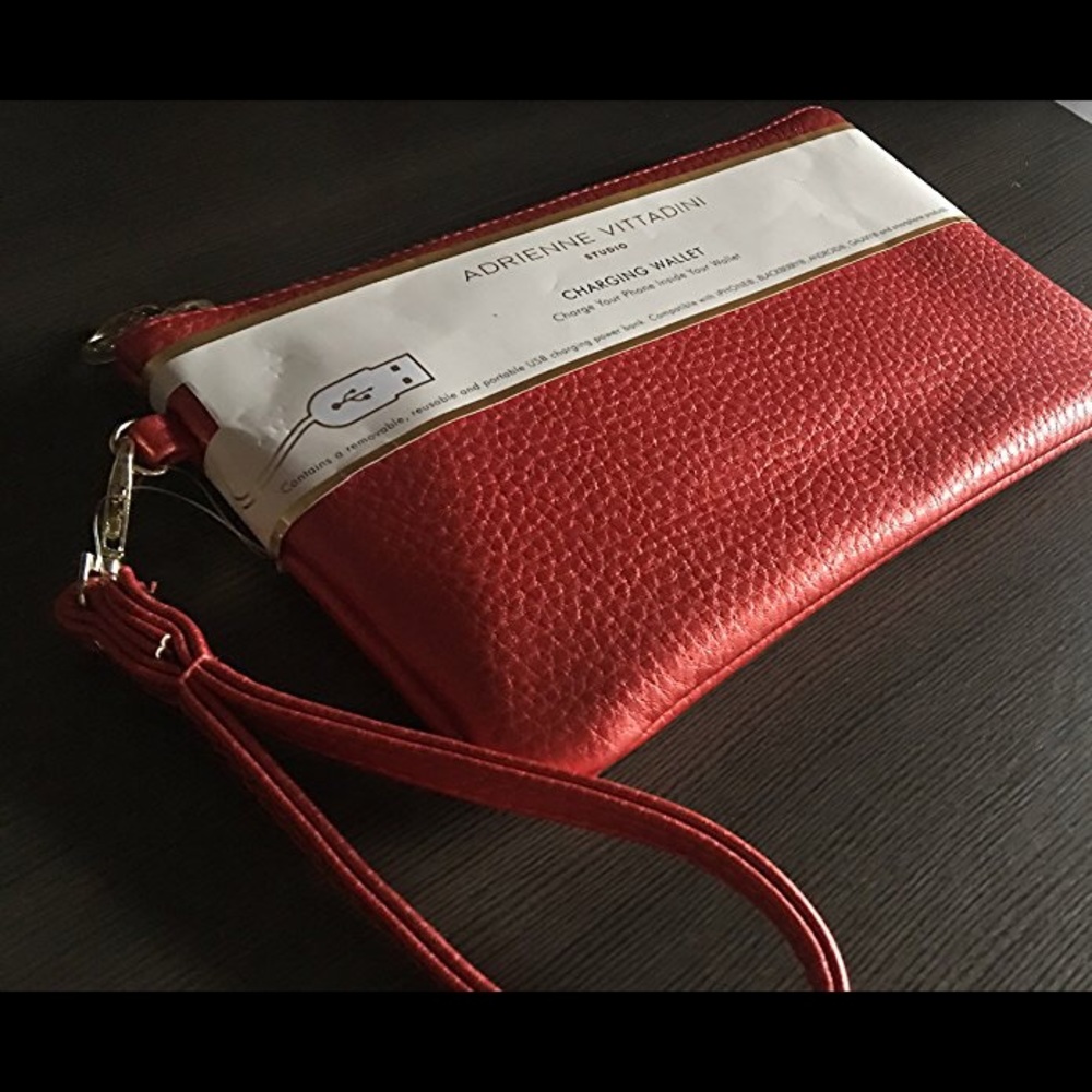 Adrienne Vittadini Cell Phone Charging Wallet